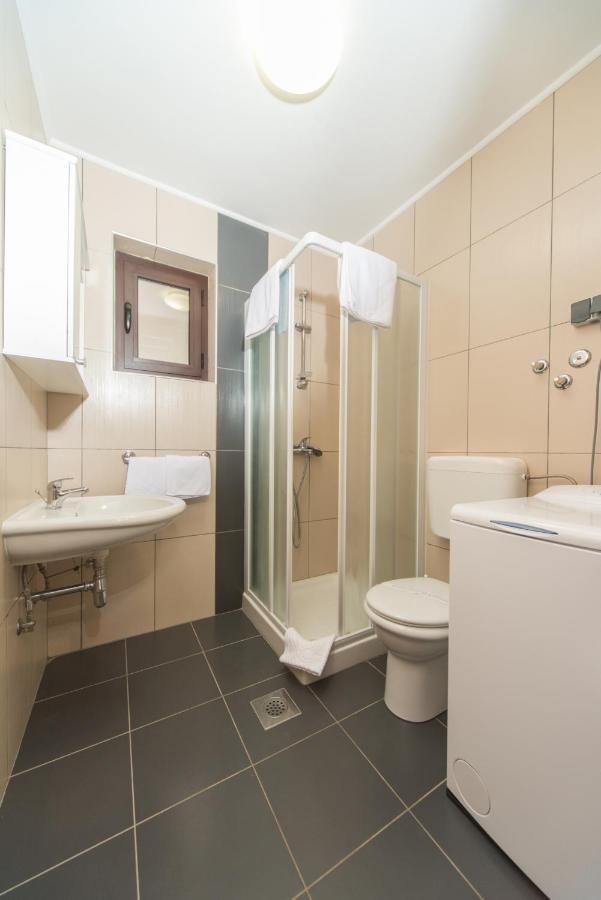 Holiday Apartment 50M From The Beach Pjescana Uvala Ngoại thất bức ảnh