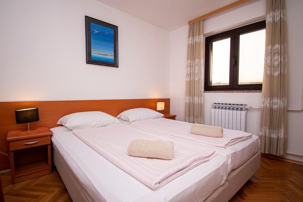 Holiday Apartment 50M From The Beach Pjescana Uvala Ngoại thất bức ảnh